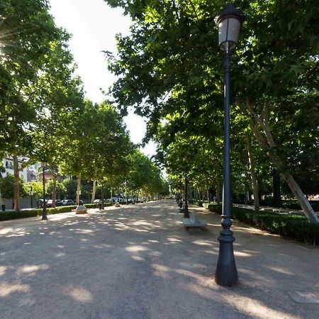 Apartamento Paseo Del Salon Granada Luaran gambar