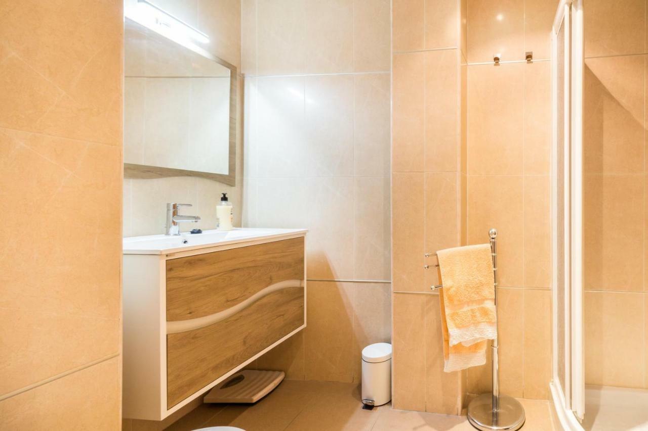 Apartamento Paseo Del Salon Granada Luaran gambar