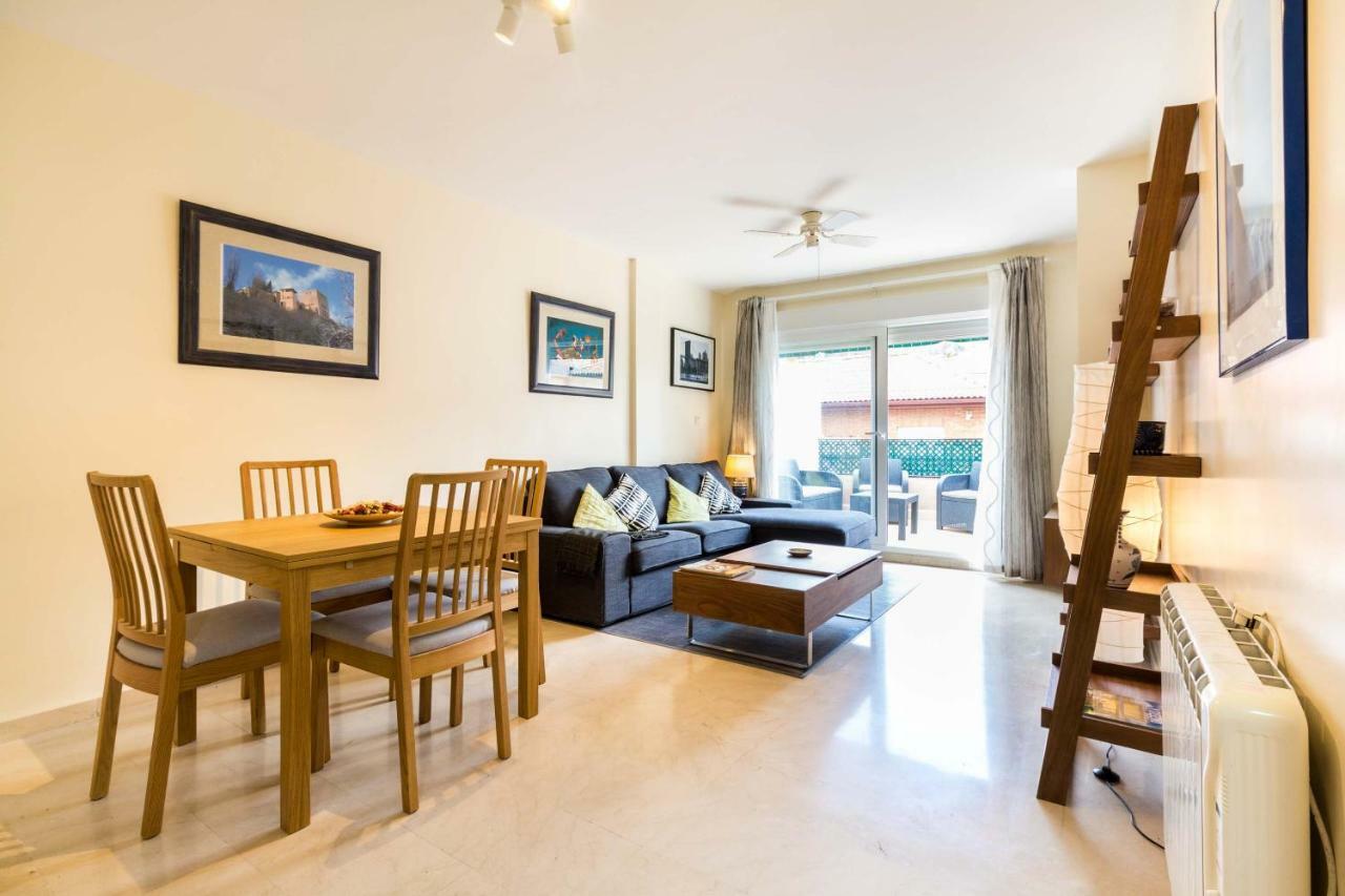 Apartamento Paseo Del Salon Granada Luaran gambar